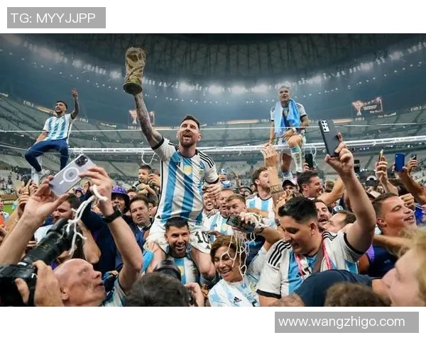 全球足球明星球员精彩瞬间合集图展现他们的风采与激情