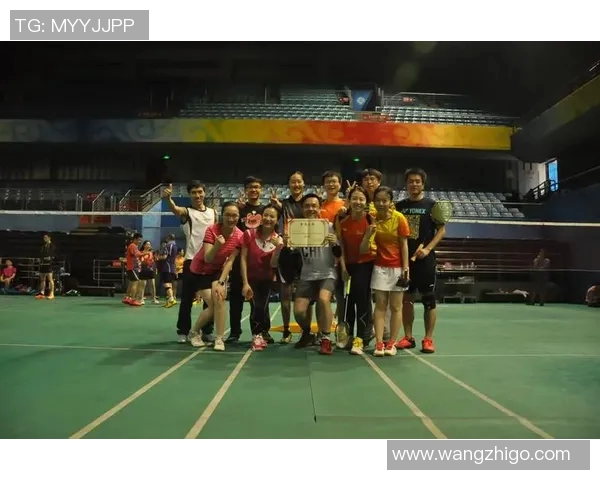 广州羽毛球队与重庆羽毛球队赛后复盘分析力量对比与战术探讨